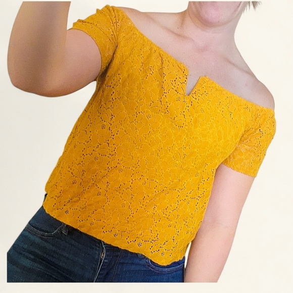 Charlotte Russe Off-Shoulder Lace Top - Size Small - Picture 5 of 6